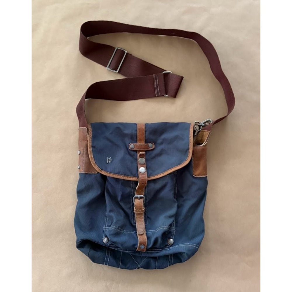 Ellington Nylon Brown Leather Trim Messenger Crossbody Bag Travel Gorpcore Urban